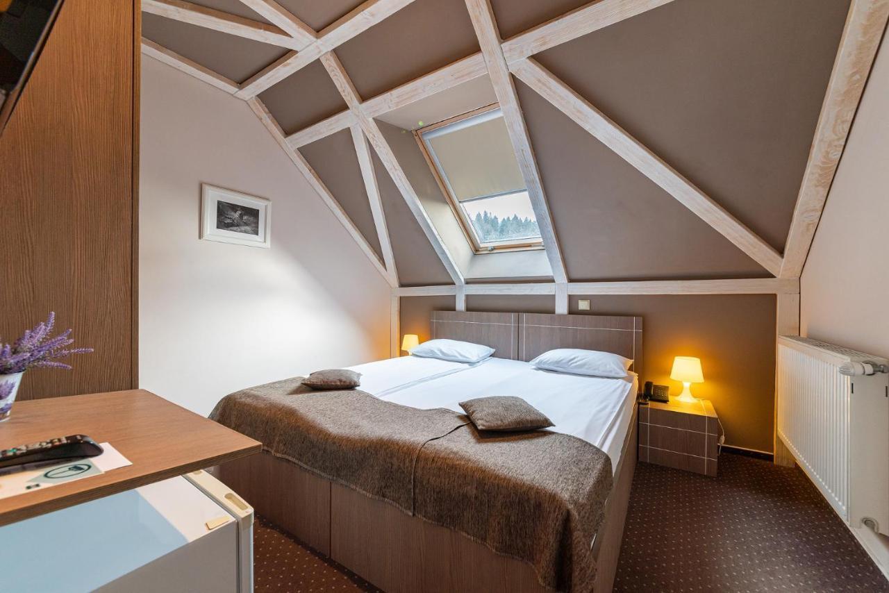 Complex Hotelier Cota O Mie Sinaia Ngoại thất bức ảnh